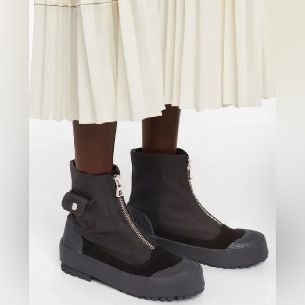 JW ANDERSON Black Zipper Boots (NWOT)